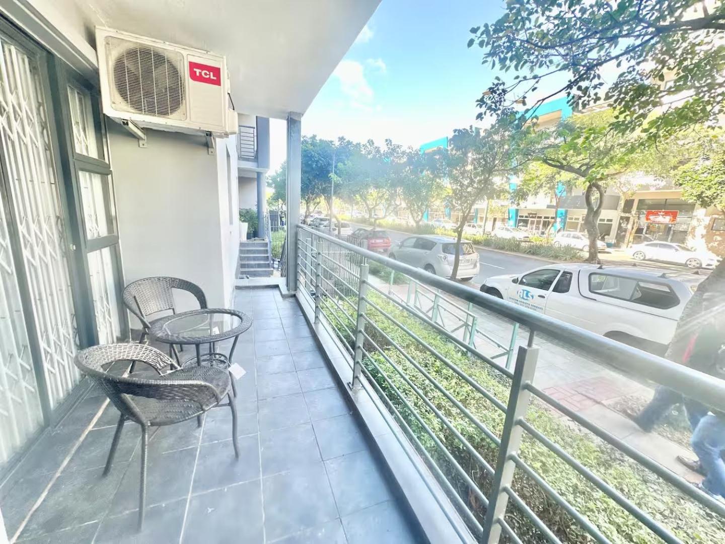 Stunning 2 Bed - Rooftop Braai Area - Sunset Views Durban Esterno foto